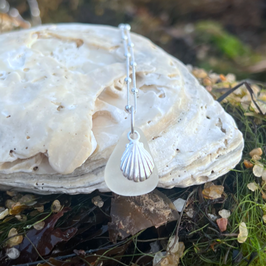 Shell Rock Pool Pendant Necklace- White