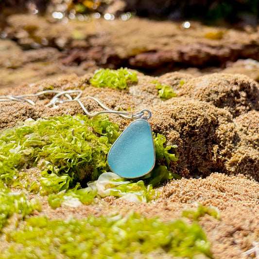 Blue sea glass handset in Argentium silver by Mornington Sea Glass. Hangs on a 40 or 45cm sterling 