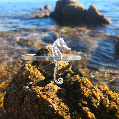 Mornington Sea Glass Argentium silver cuff featuring a cast silver seahorse approx.. 4.5cm